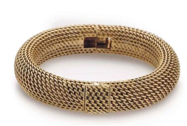 audemars_piguet_a_ladys_fine_18k_gold_bracelet_watch_with_concealed_di_d6050110g1